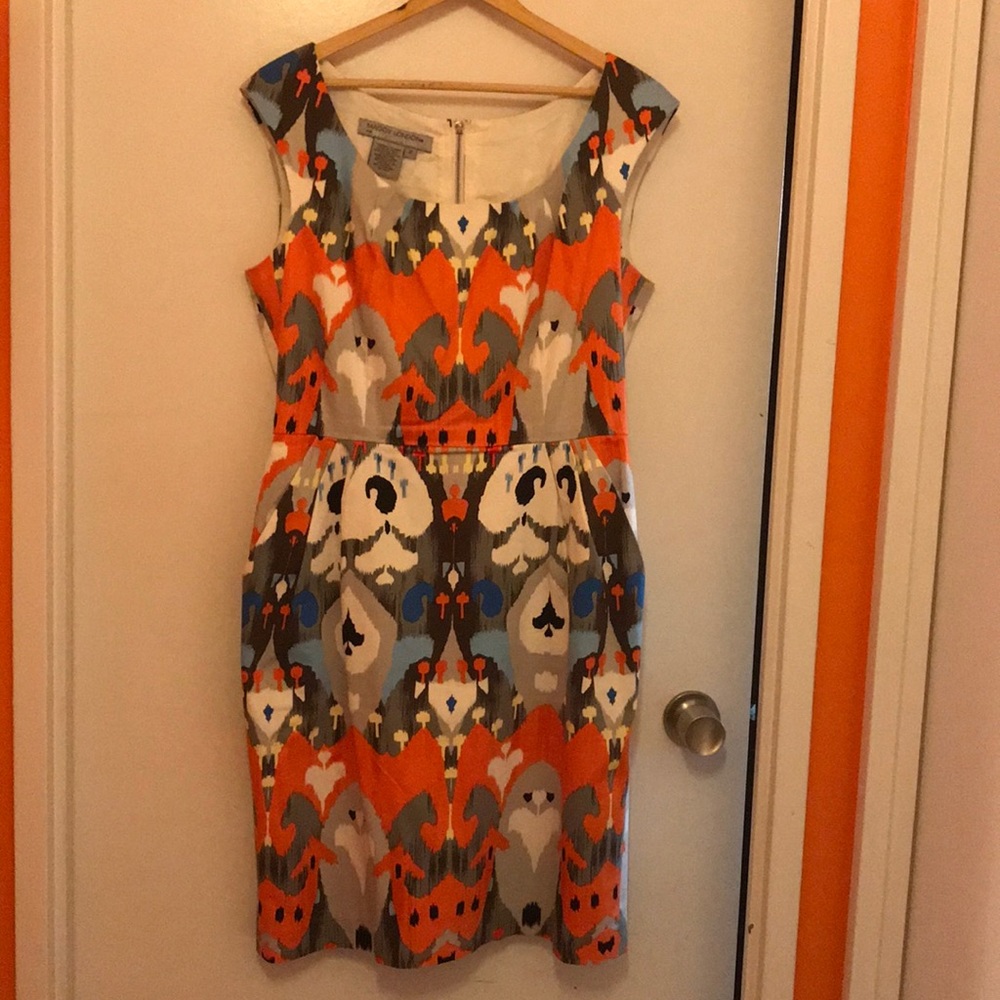 Goregous fitted dress with pockets!